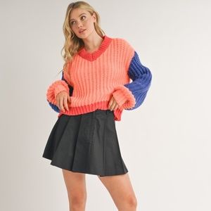 RELAXED FIT V-NECK COLOR BLOCK KNIT SWEATER TOP